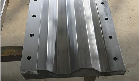 拉擠模具的自動化生產解決方案探討